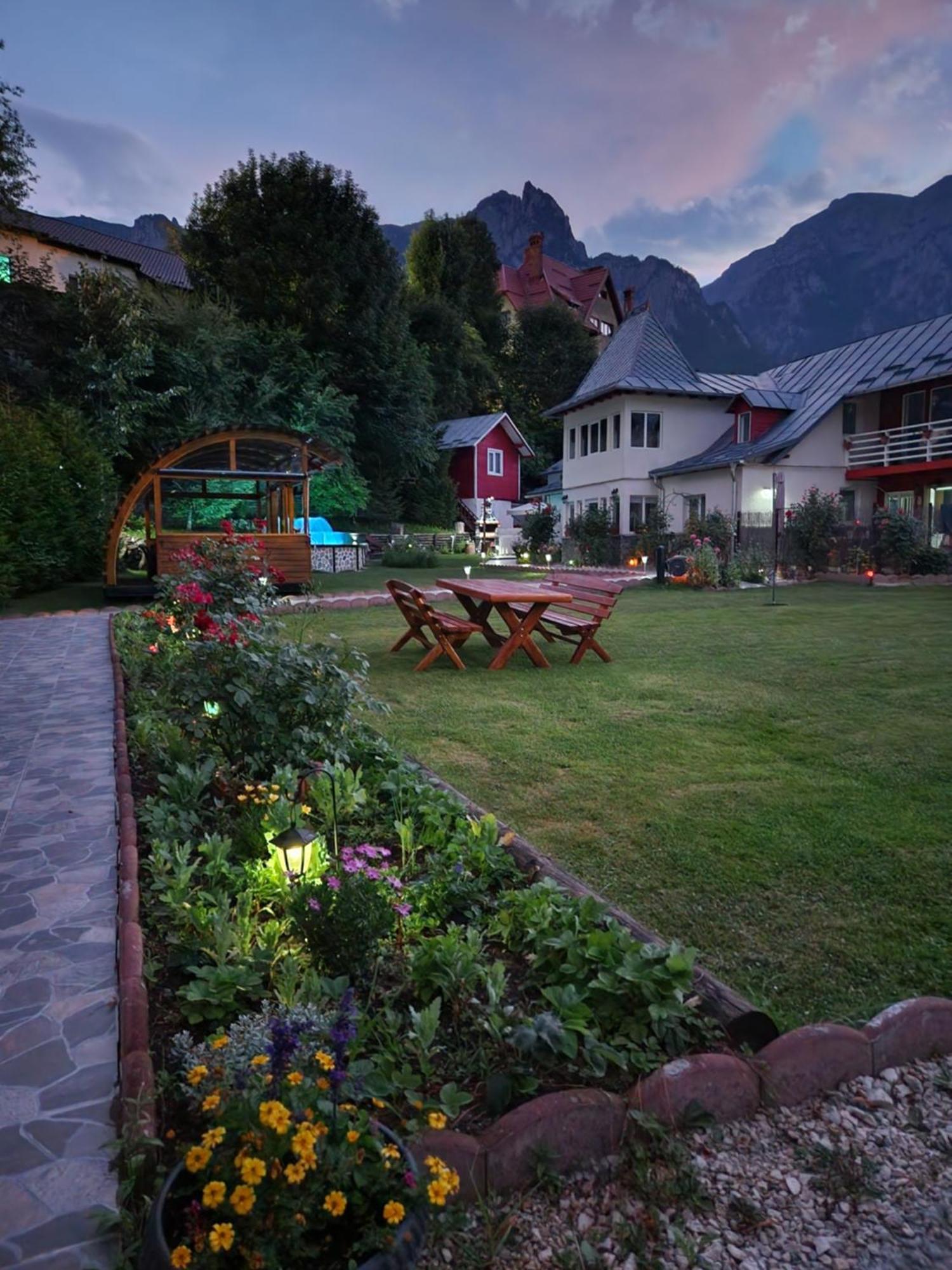 Casa Turta Dulce Buşteni Exterior foto